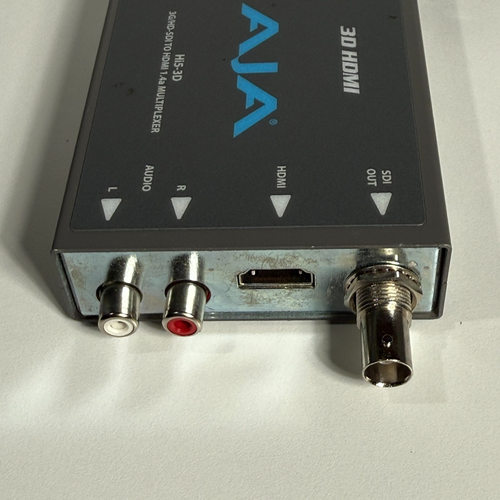 AJA HI5-3D HD-SDI and 3G-SDI to HDMI 1.4a Multiplexer With OEM Power Supply