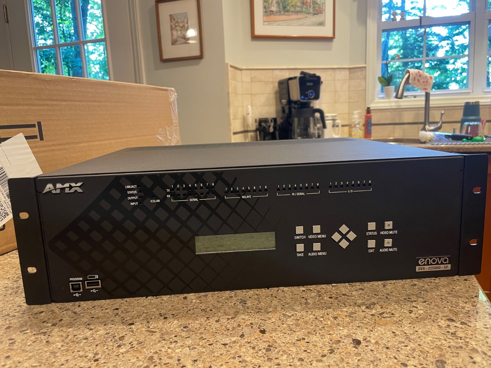 AMX Enova DVX-2255HD-SP 6×3 All-In-One Presentation Switcher